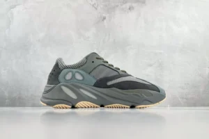 Yeezy 700, "S2" - "FW2499 "Coconut 700 first generation water duck orchid!