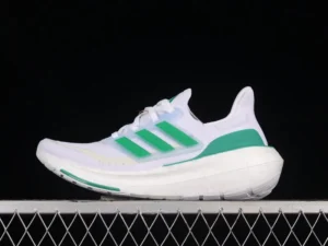 WM Batch UB, "" - "HQ6350" Ad Ultra Boost Light 23  UB9.0