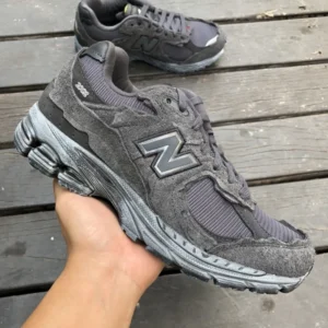 ZC Batch New Balance 2002, "ZC " - "M2002RDB" New Balance M2002RDB Phantom Black!