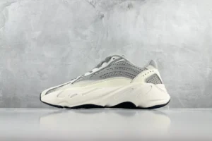 Yeezy 700, "S2" - "EF2829"Coconut 700V2 gray white!