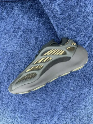 Yeezy 700, " S2 " -  " GY0189 " Coconut 700V3 Black Copper!
