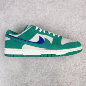 CS Batch DUNK, "CS" - "DO9457-101"Nike Dunk Low se”85”