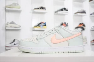 NEW VT Batch DUNK, "NEWVT" - "DD1503-104"DUNK