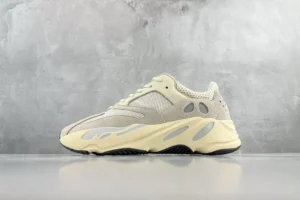 Yeezy 700, " S2 " -  " EG7596 " Coconut 700 first generation gray white!