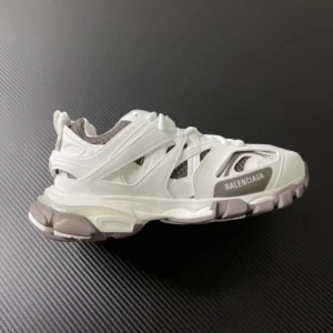 OK Batch Balenciaga 3.0, "OK" - "542023W3AC11897" Balenciaga Track 1.0