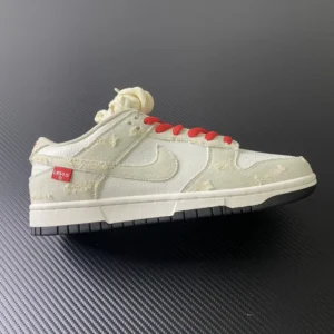 Z Batch DUNK, "Z" - " LE0021-003"Nk SB Dunk Low Levis
