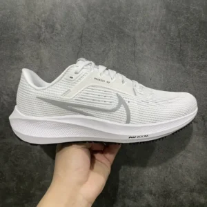 DT Batch NK ZOOM 40, "DT" - "DV3853-102"40