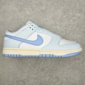 AS Batch DUNK, "AS" - "DD1873-400"This is DUNK Pale White Blue from the AS lot