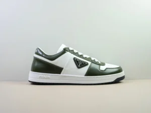 PT Batch PRADA, "PT"