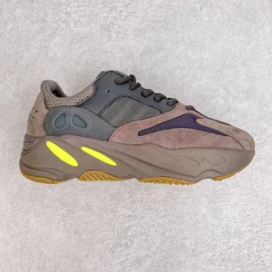 Yeezy 700, "FC" - " EE9614" Coconut 700 First Generation Black Brown!