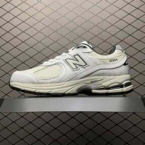 ZC Batch New Balance 2002, "ZC " - "M2002RQ" New Balance M2002RQ White!