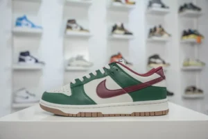NEW VT Batch DUNK, "NEWVT" - "FB7160-161"DUNK