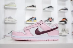 NEW VT Batch DUNK, "NEWVT" - "CW1590-601"DUNK