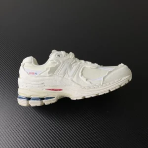 ZC Batch New Balance 2002, "ZC " - "M2002RDC"New Balance M2002RDC Sea Salt White!