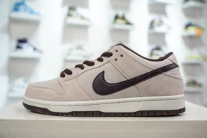 NEW VT Batch DUNK, "NEWVT" - "BQ6817-004"DUNK