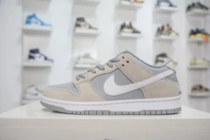 NEW VT Batch DUNK, "NEWVT" - "AR0778-110"DUNK