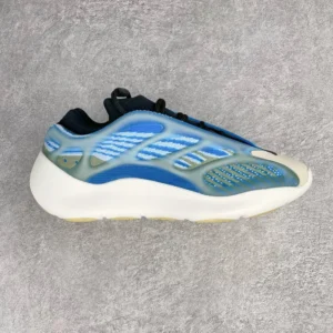 Yeezy 700, " GC " -  " G54850 " Coconut 700V3 Aurora Blue!