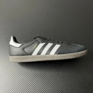 AD Sambas, "XC" - "B75807"Samba Black and White