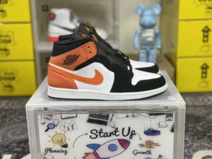 AIR JORDAN 1, "DT" -  "554724-058"AJ1 Mid Qiao Yizhong helped break the rebound