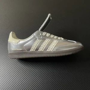 AD Sambas, " TOP " -  " IG8181 " Adidas WD Joint Mirror Silver!