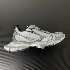 XA Batch Balenciaga 3XL, "XA" - "734731W3XL51219"  Balenciaga 3XL