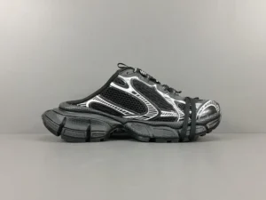 OK Batch Balenciaga 3XL, "OK"OK version! Balenciaga 3XL Half Drag Black and White