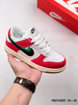 Children DUNK, "DK"