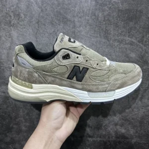M New Balance 992, " M " -  " M992J2 " New Balance 992 Co branded Grey Brown!
