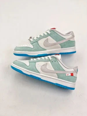NEW VT Batch DUNK, "NEW VT" - "FZ5065-111"