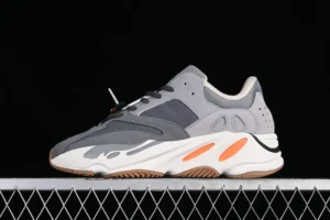 Yeezy 700, "FC" - "   FV9922 " Coconut 700 first generation magnet!