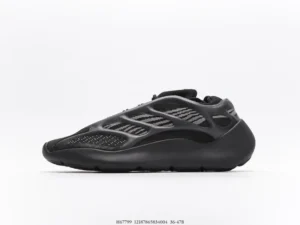 Yeezy 700, "GC" - "H67799"Coconut 700V3 Black Soul!