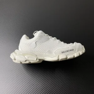 OK Batch Balenciaga 3.0, "OK" - "700873W3RF19010" Balenciaga Track 1.0