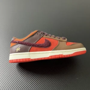 Z Batch DUNK, "Z" - "FD4203-661" Nike Dunk Low”Year of the Rabbit”