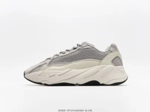 Yeezy 700, " GC " -  " EF2829 " Coconut 700V2 gray white!