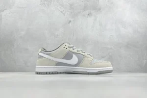 AY Batch DUNK, "AY" - " AR0778-110"