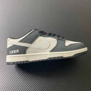 Z Batch DUNK, "Z" - "GU6396-001"  Otomo Katsuhiro x Nk SB Dunk Low “Steamboy OST”   SB