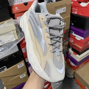 Yeezy 700, " LW " -  " GY7924 " Coconut 700V2 Cream!