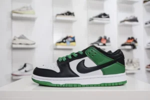 NEW VT Batch DUNK, "NEWVT" - "BQ6817-302"DUNK
