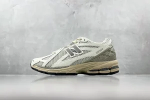 M Batch New Balance 1906, " M " -  " M1906RP " New Balance 1906 White Grey!!