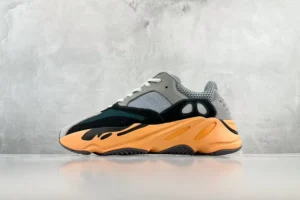 Yeezy 700, "S2" - "GW0296" Coconut 700 first generation gray orange!