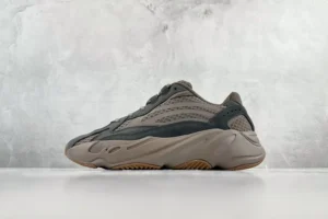 Yeezy 700, "S2" - "GZ0724" Coconut 700V2 Brown!