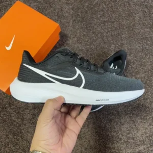 DT Batch NK ZOOM 39, "DT" - "DH4071-001"39