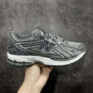 M Batch New Balance 1906, " M " -  " M1906RJS " New Balance 1906 Grey Silver!