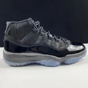 AIR JORDAN 11, "LJR " - "378037-005"Jordan Air Jordan 11 retro cap and gown