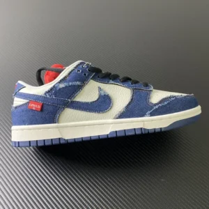 Z Batch DUNK, "Z" - "LE0021-001" Nk SB Dunk Low Levis