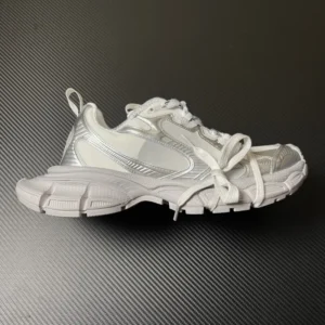 OK Batch Balenciaga 3XL, "OK"OK version! Balenciaga 3XL Silver Cicada Wings!