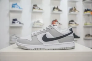 NEW VT Batch DUNK, "NEWVT" - "DR9654-001"DUNK