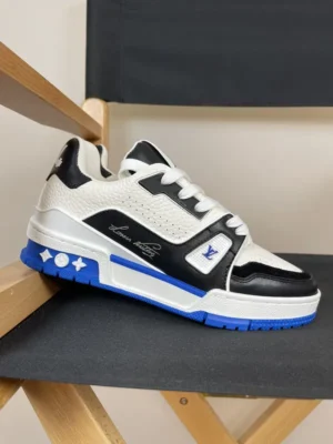 LT LV Trainer, "LT" - "Trainer "