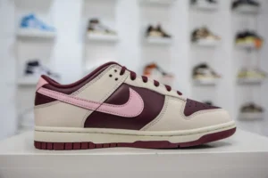 AY Batch DUNK, "AY" - "DR9705-100"