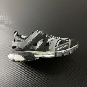 Batch Balenciaga 3.0, "" - "542023W3AD11819" Balenciaga Track 1.0